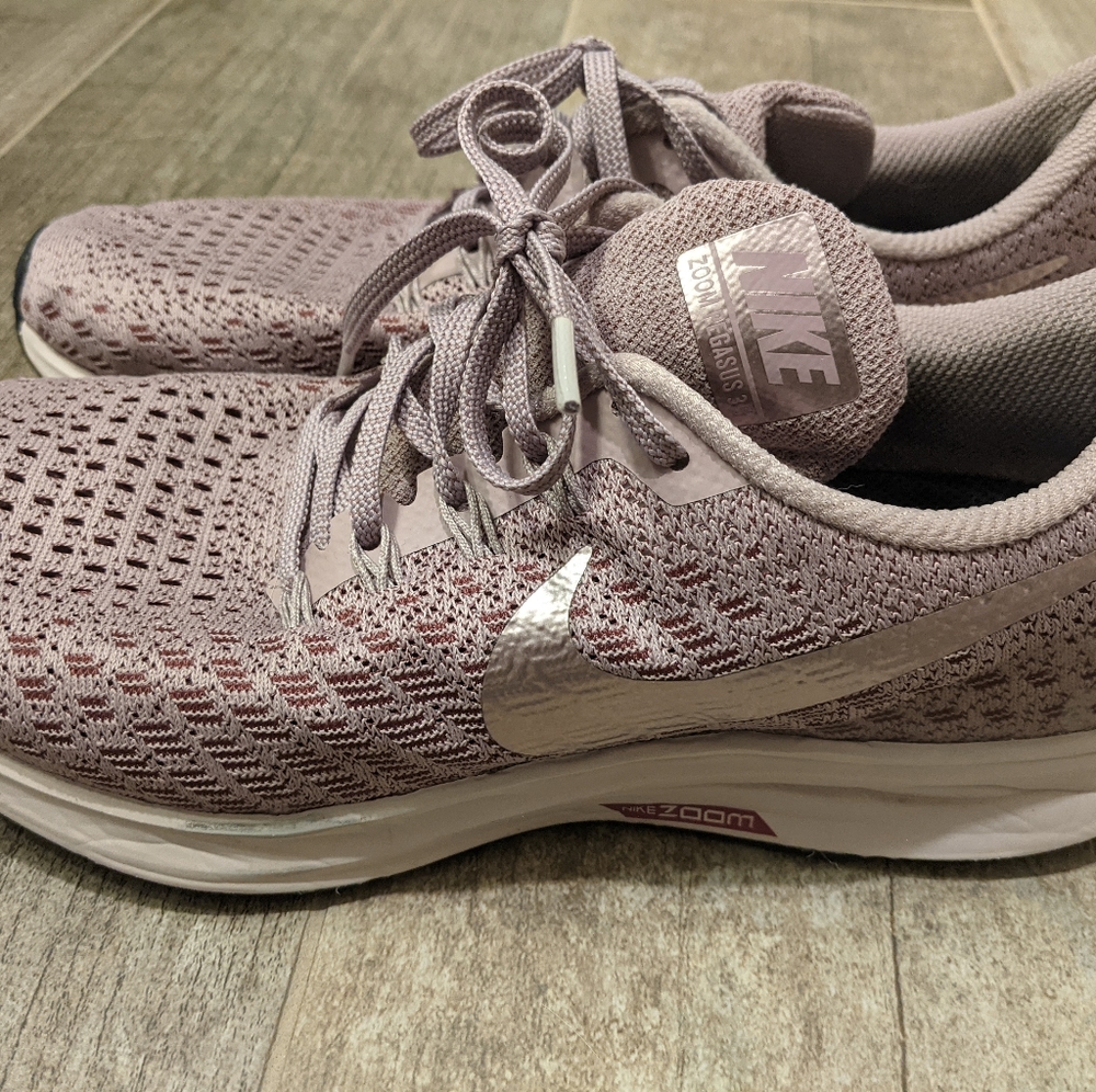 NIKE Zoom Pegasus 35